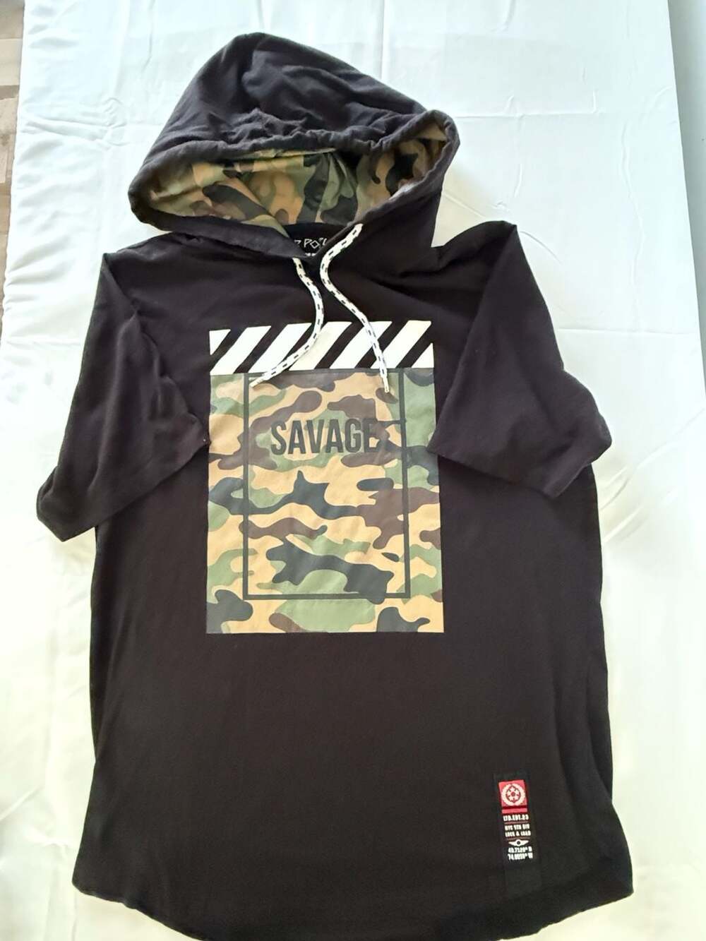 Vox Populi For the People Savage Graphic Camo Print Short Sleeve Hoodie Size L
